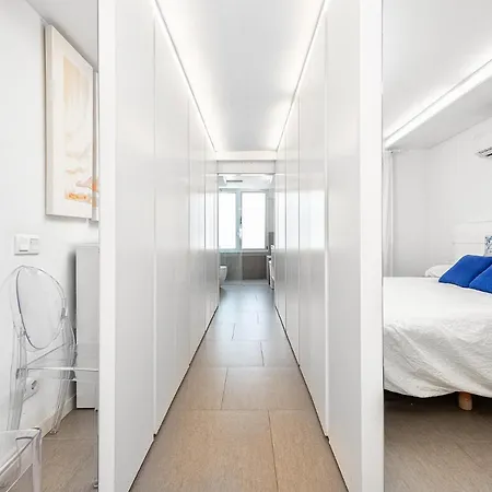 Luxury First Line Apartment. Apartament