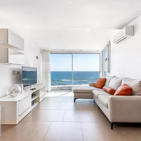 Luxury First Line Apartment. Salinetas