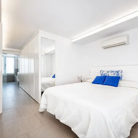 Apartment Luxury First Line Apartment. Salinetas