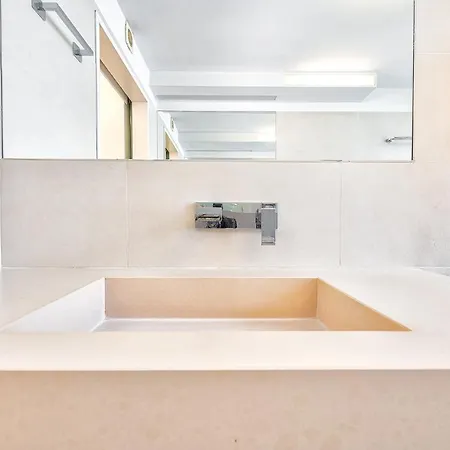 Apartment Luxury First Line Apartment. *