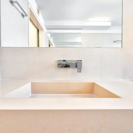 Apartment Luxury First Line Apartment. *