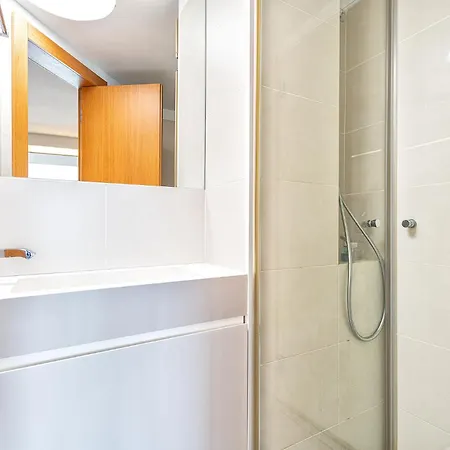 Luxury First Line Apartment. *