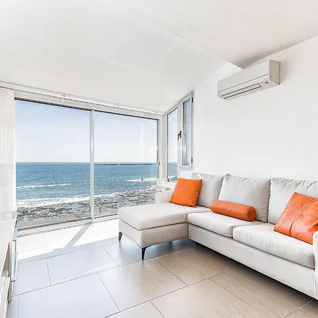 Luxury First Line Apartment. Apartment